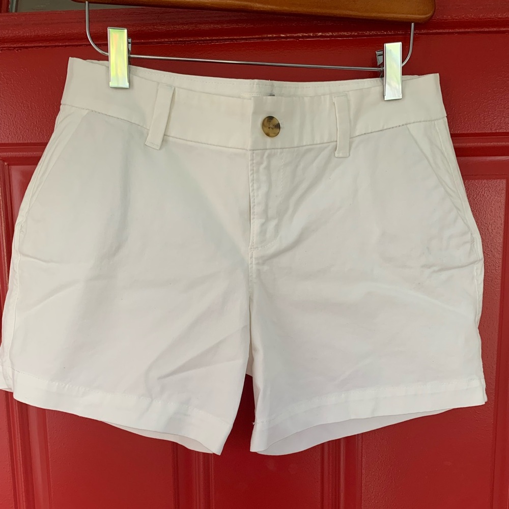 Old Navy Shorts in white